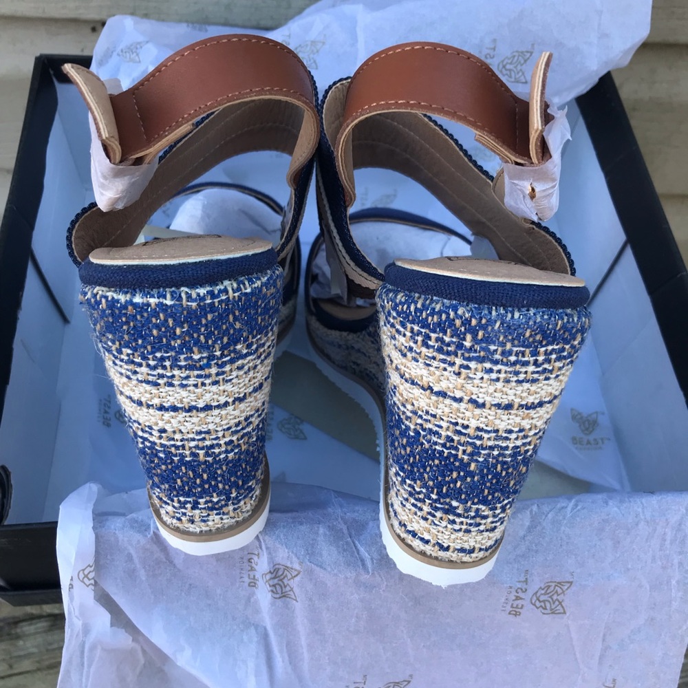 🌚Wedges🌚 - Picture 4 of 4